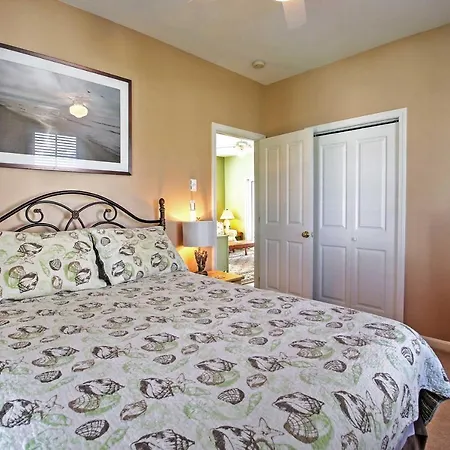 Wells Cottage With Resort Amenities - 1 Mi To Beach!